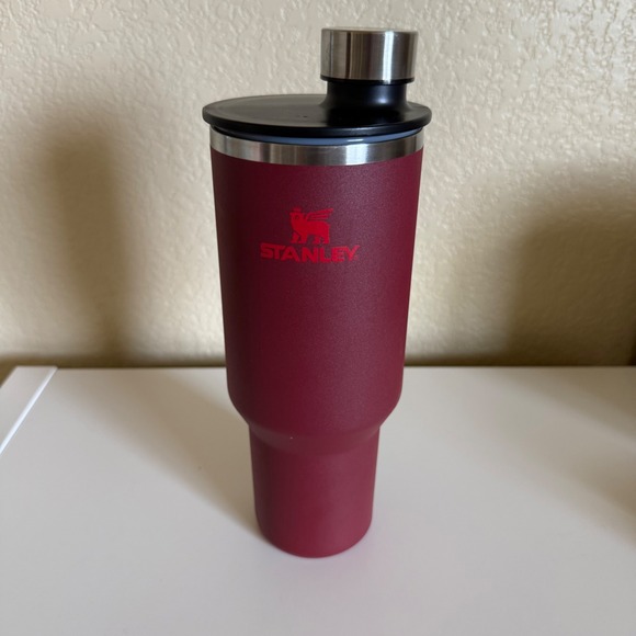 Stanley 40 oz Tumbler Burgundy Stainless Steel Insulated  Mug leak proof lid - Picture 2 of 6